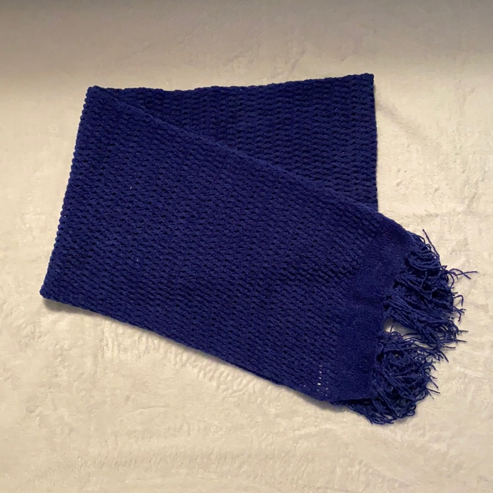 Blue open knit scarf